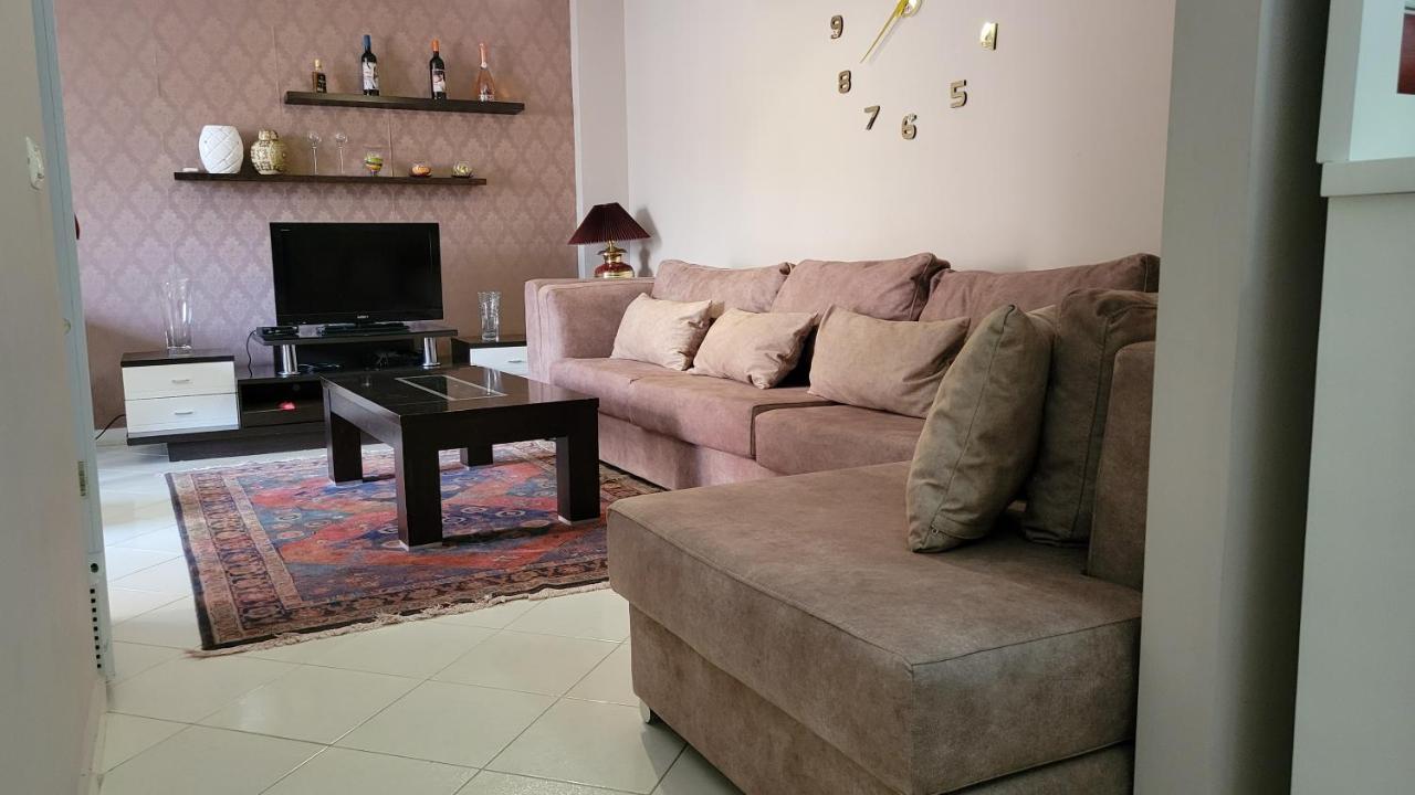 Charming Apartment Lushnje Ngoại thất bức ảnh