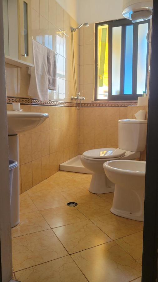 Charming Apartment Lushnje Ngoại thất bức ảnh