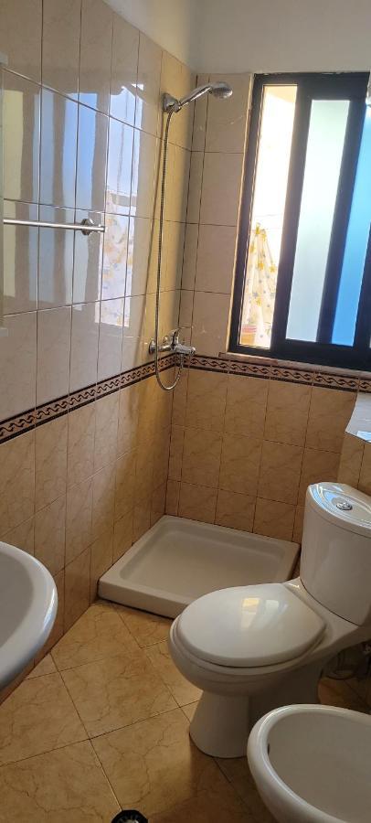 Charming Apartment Lushnje Ngoại thất bức ảnh